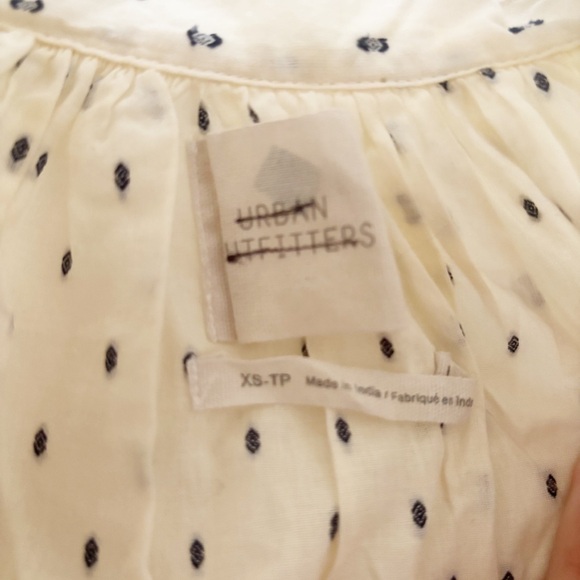 Urban Outfitters UO Clip-Dot Lace Blouse - Picture 9 of 9